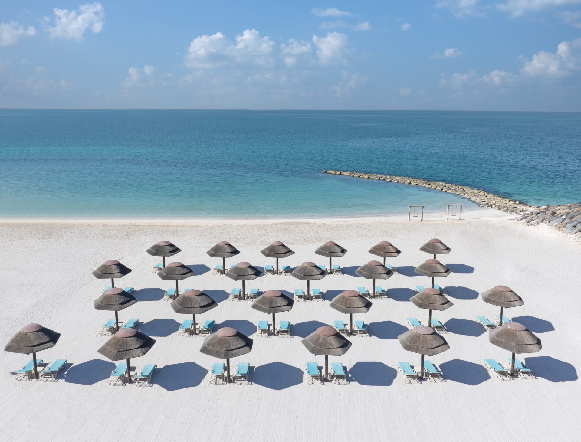 Sahar-Beach-Bar-at-InterContinental-RAK-6-scaled